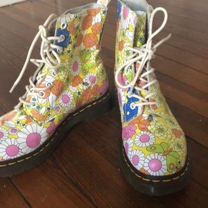Floral Pascal Original Dr. Martens Air Cushion